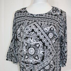 Chico's Black & White Print Poly Stretch Tie on the Side Top Chico's sz 1 (8-10)